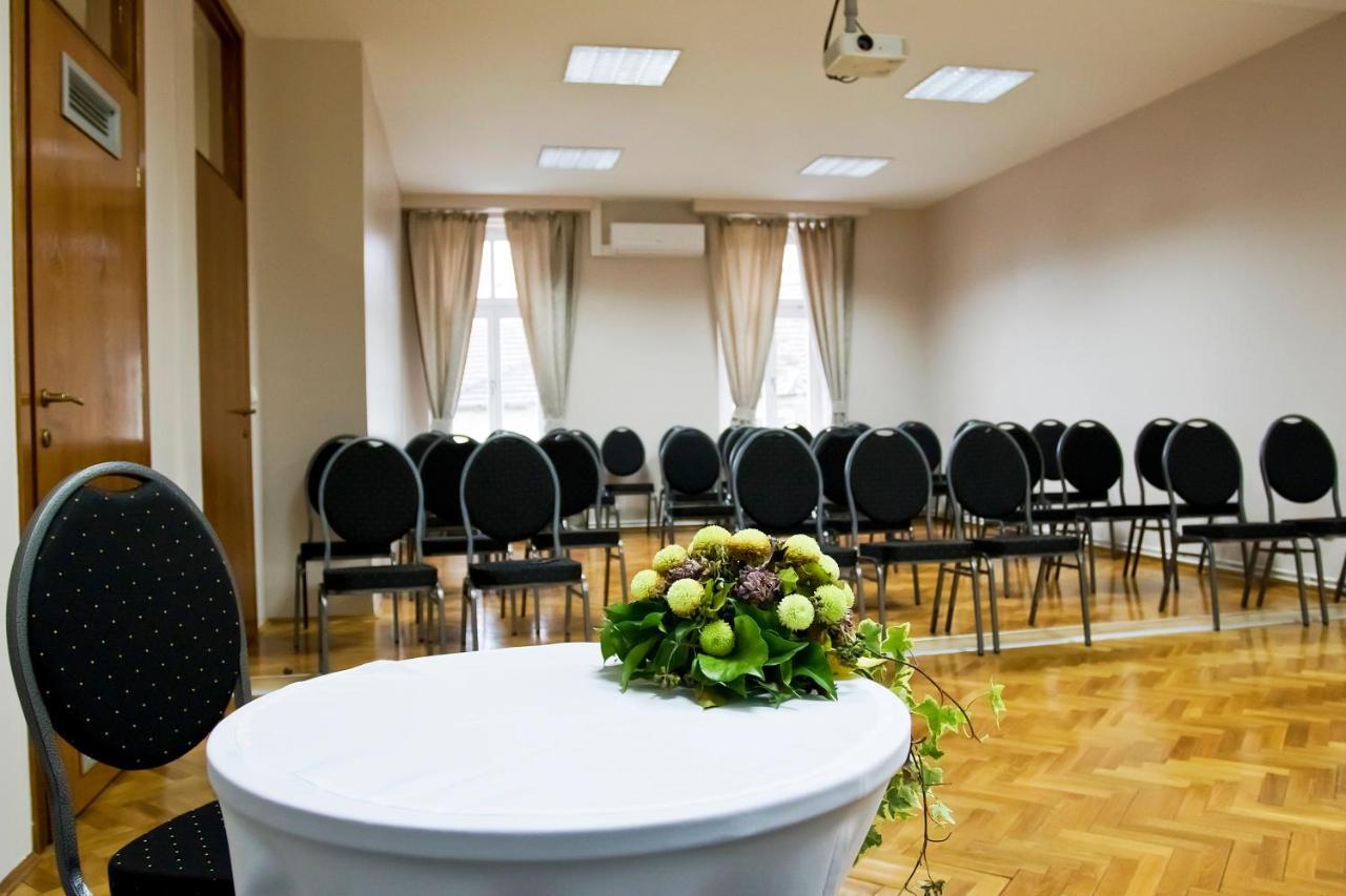 Hotel Pakrac 외부 사진